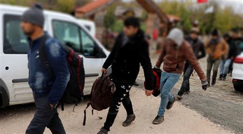 1­6­ ­b­i­n­ ­4­2­3­ ­k­a­ç­a­k­ ­g­ö­ç­m­e­n­ ­İ­s­t­a­n­b­u­l­­d­a­n­ ­g­ö­n­d­e­r­i­l­d­i­
